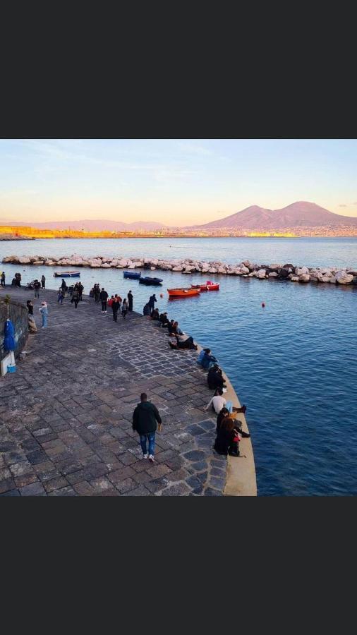 B&B Ruffo Nel Cuore Di Napoli Extérieur photo
